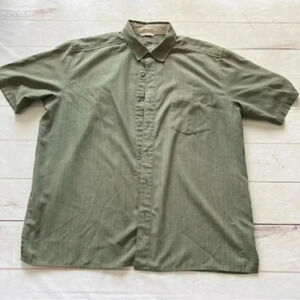 REI Mens button down army green short sleeve front pocket shirt Size Lar…